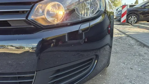 VOLKSWAGEN Golf -