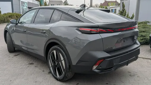 PEUGEOT 408 -