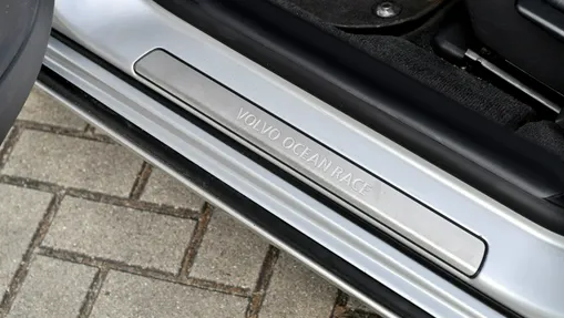 VOLVO V60 -