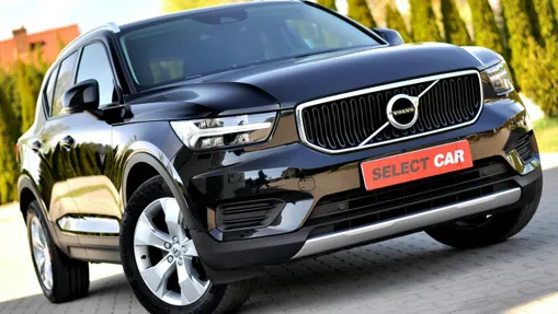 VOLVO XC40 -