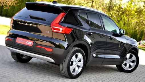 VOLVO XC40 -