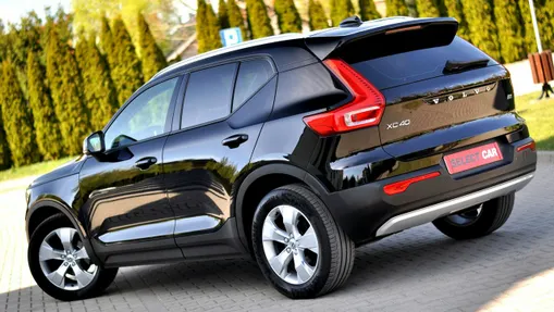 VOLVO XC40 -