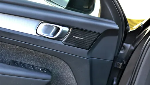 VOLVO XC40 -