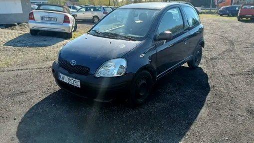 TOYOTA Yaris -