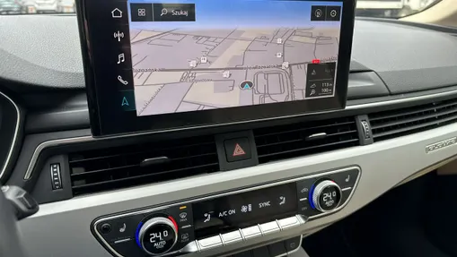 AUDI A4 -
