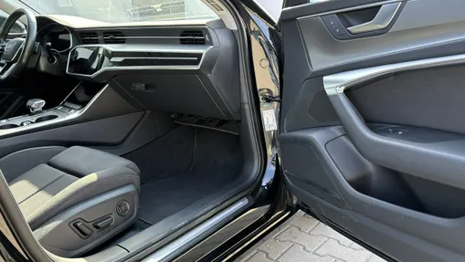 AUDI A6 -