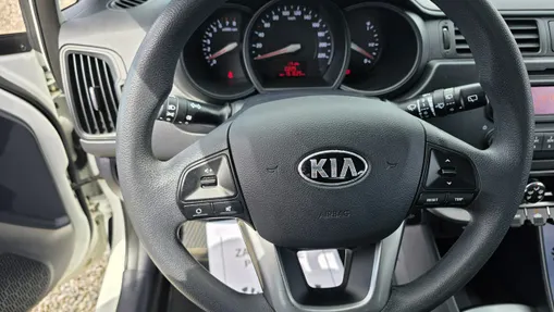 KIA Rio -
