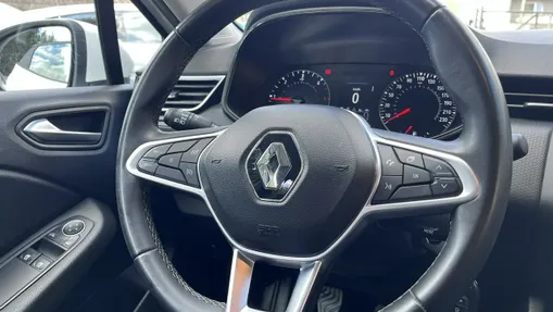 RENAULT Clio -