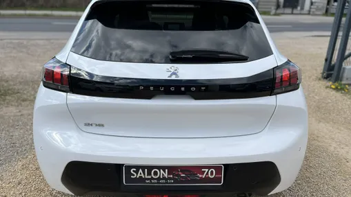 PEUGEOT 208 -