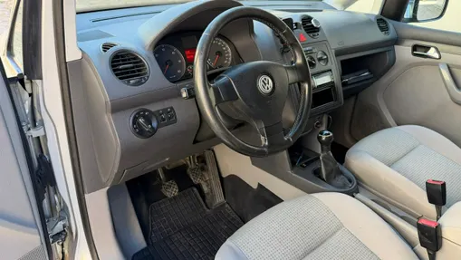VOLKSWAGEN Caddy -