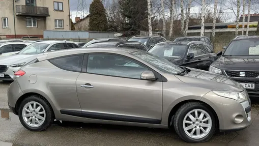 RENAULT Megane -