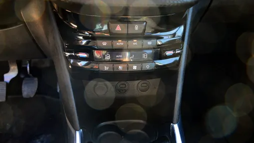 PEUGEOT 2008 -
