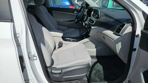 HYUNDAI Tucson -