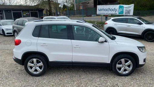 VOLKSWAGEN Tiguan -