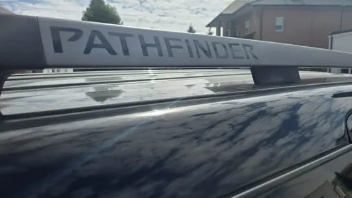 NISSAN Pathfinder -