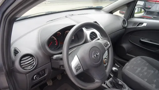OPEL Corsa -