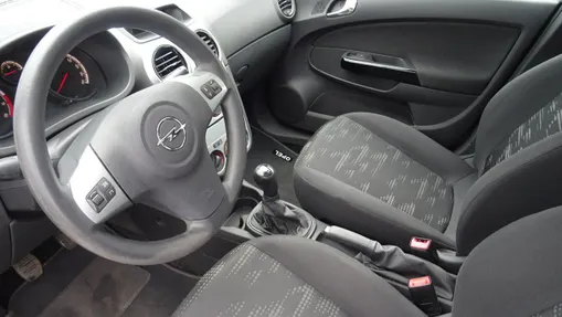 OPEL Corsa -