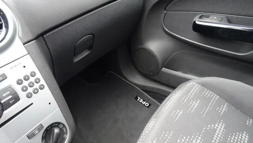 OPEL Corsa -