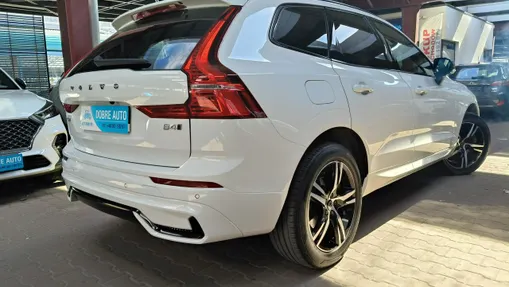 VOLVO XC60 -