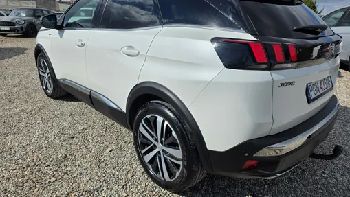 PEUGEOT 3008 -