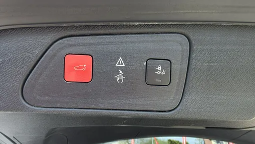 PEUGEOT 3008 -