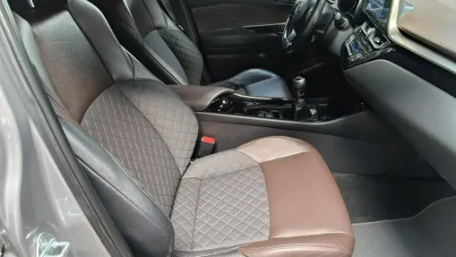 TOYOTA C-HR -