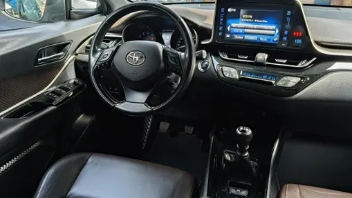 TOYOTA C-HR -