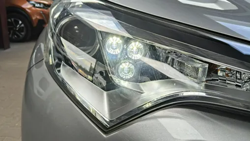 TOYOTA C-HR -