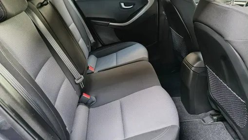 HYUNDAI i30 -