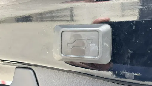 TOYOTA RAV4 -
