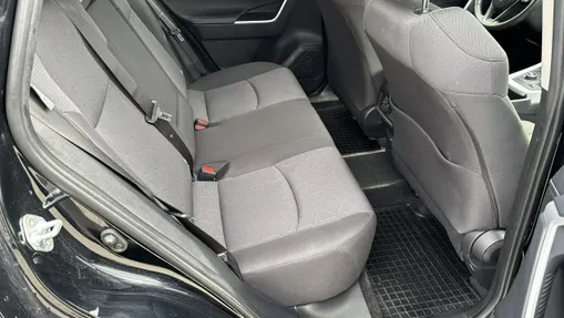 TOYOTA RAV4 -