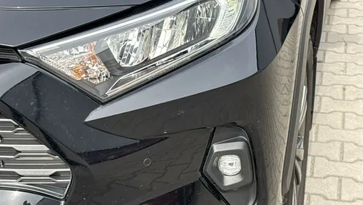 TOYOTA RAV4 -