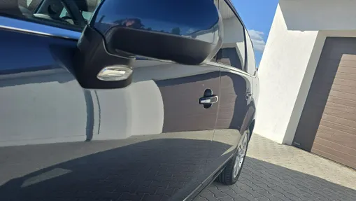 PEUGEOT 5008 -
