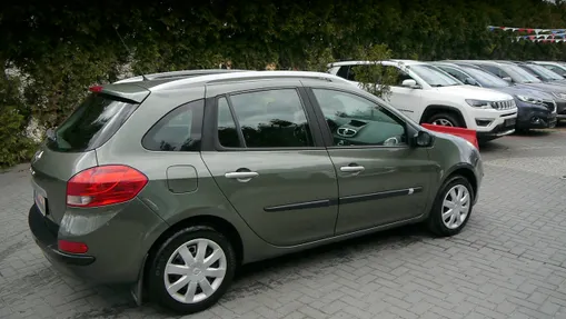 RENAULT Clio -