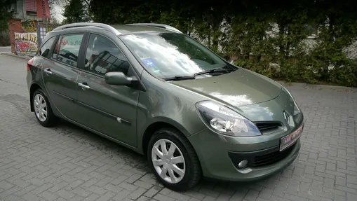 RENAULT Clio -