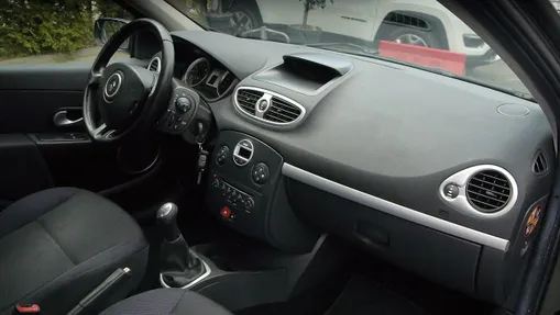 RENAULT Clio -