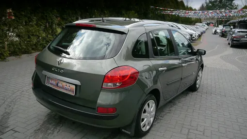 RENAULT Clio -