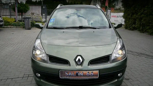 RENAULT Clio -