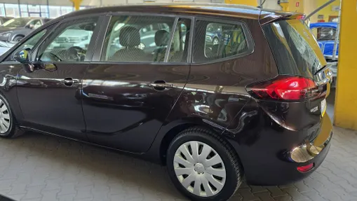 OPEL Zafira -