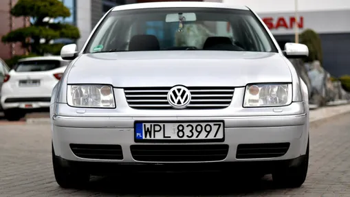 VOLKSWAGEN Bora -