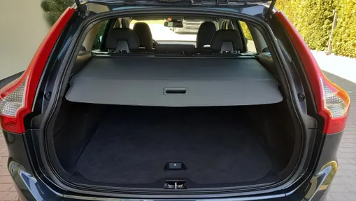 VOLVO XC60 -