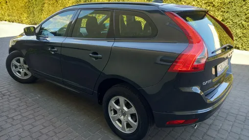 VOLVO XC60 -