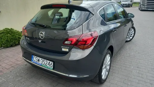 OPEL Astra -