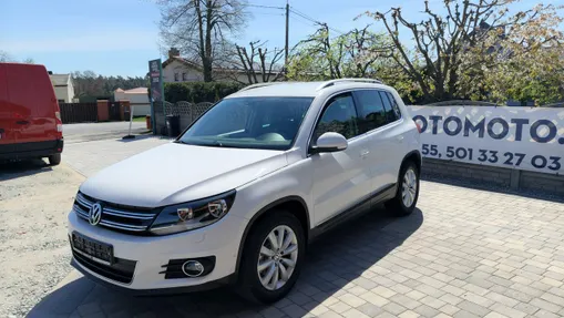 VOLKSWAGEN Tiguan -