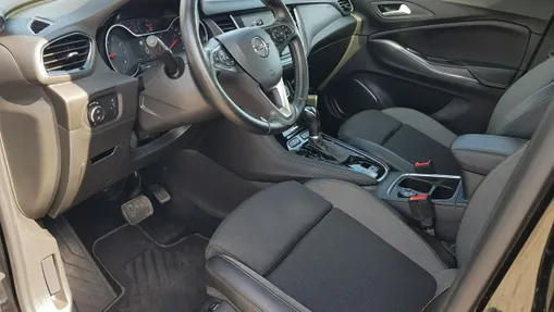 OPEL Grandland X -