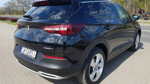OPEL Grandland X -