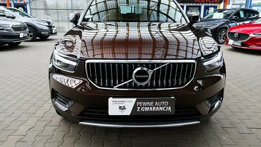 VOLVO XC40 -