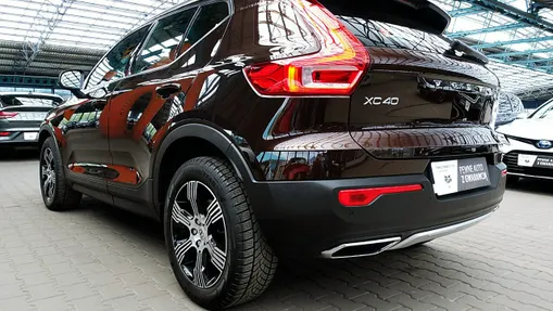 VOLVO XC40 -