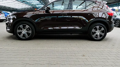 VOLVO XC40 -