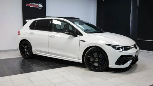 VOLKSWAGEN Golf -